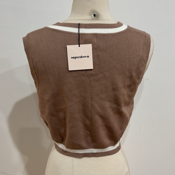 Superdown bonnie varsity skirt set, Size: L - Picture 9 of 9